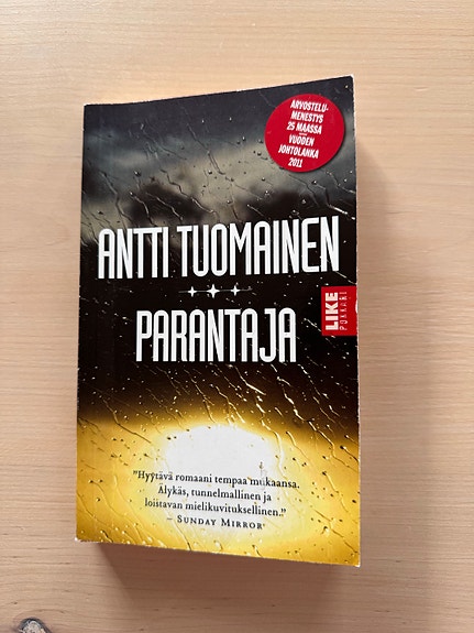 Antti Tuomainen Parantaja pokkari