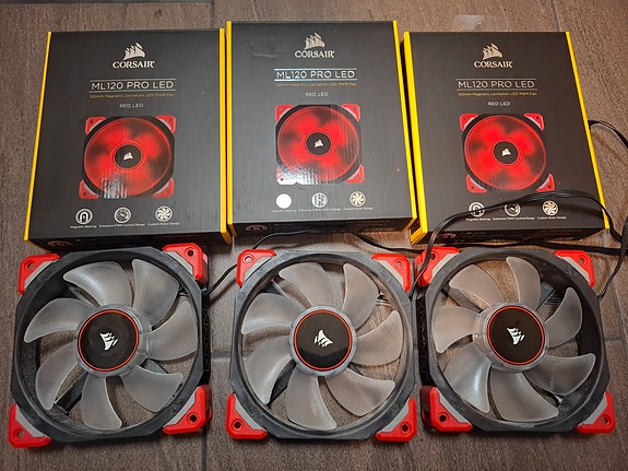 2 kpl Corsair ML120 pro led punainen
