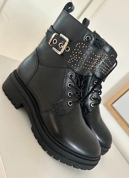 Uudet kengät / maiharit Copenhagenshoes