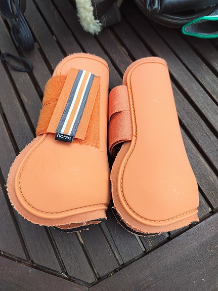Oranssit Horze suojat, pony koko
