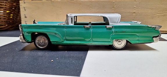Lincoln Continental