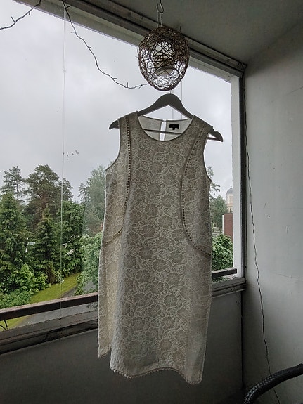 Valkoinen Mekko