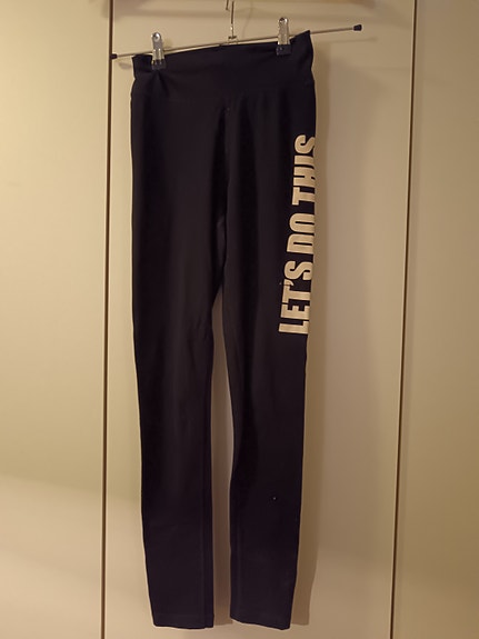 Naisten leggingsit XS koko