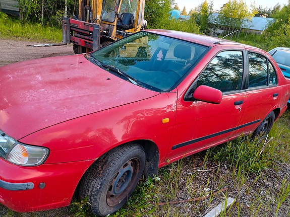 Nissan Almera