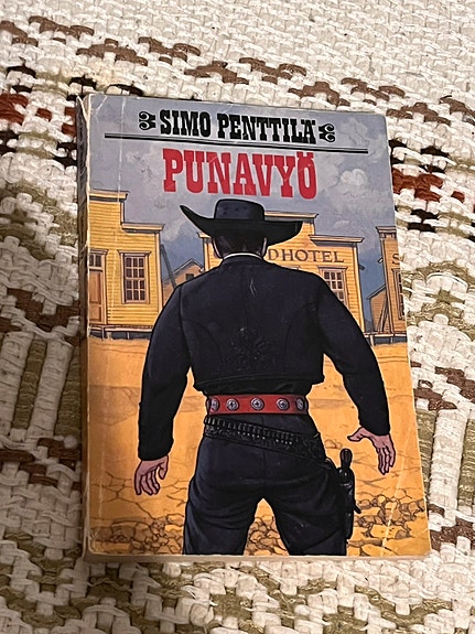 Punavyö - Simo Penttilä