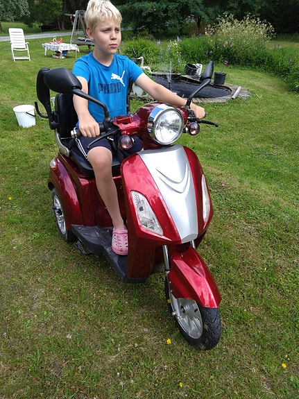 Sähkömopo, 3 pyörää