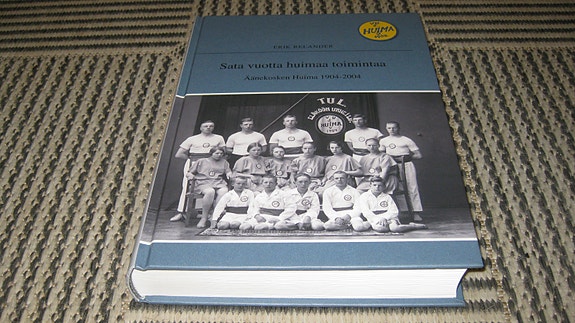 Sata vuotta huimaa toimintaa : Äänekosken Huima 1904-2004