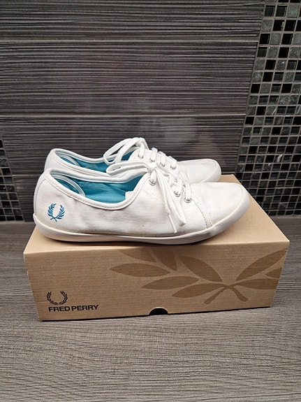 Fred Perry tennarit, koko 39