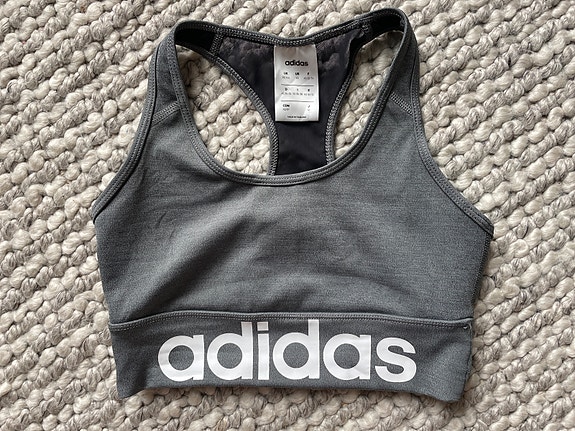 Adidas XS koon treenitoppi