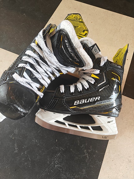 Bauer M5 Pro yth luistimet 10.5