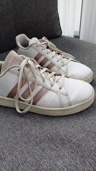 Adidas kengät
