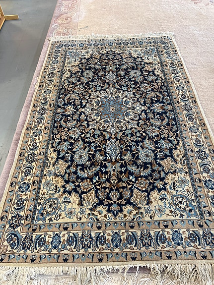 19.Iran Nain villa+silkki