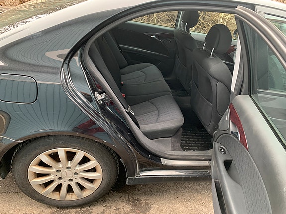 Mersedes-Benz W211 2005 2.2 diesel osina
