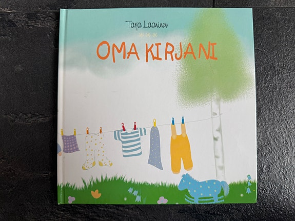 Oma kirjani (lapsuus muistoille)