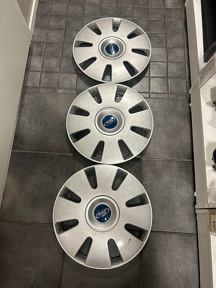 Ford 16” pölykapseleita 3kpl