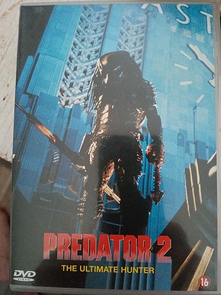 Predator 2 DVD
