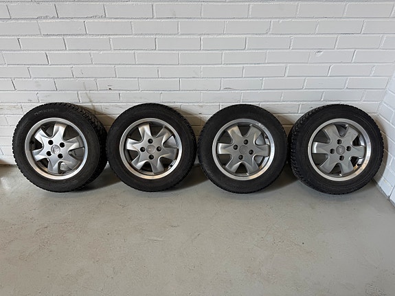 Ford 15" Alumiinivanteet ja  185 / 65 / 15 Nastarenkaat (82)
