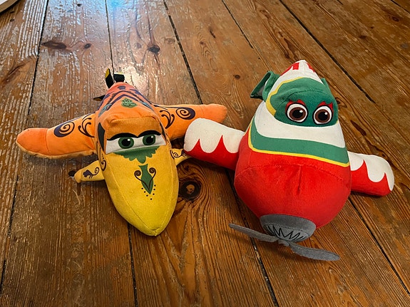 Viralliset Disney Cars ja Planes pehmot - 3 kokoa