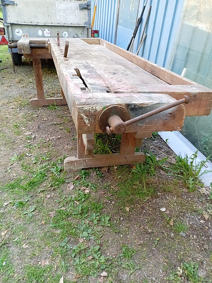 Vanha upea höyläpenkki