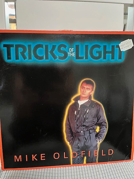 Mike Oldfield – Tricks Of The Light vinyyli vuodelta 1984