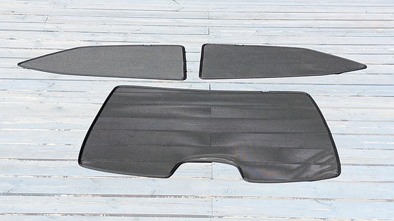 Corolla sedan mallikohtaiset takaikkunan verhot 2014-2019