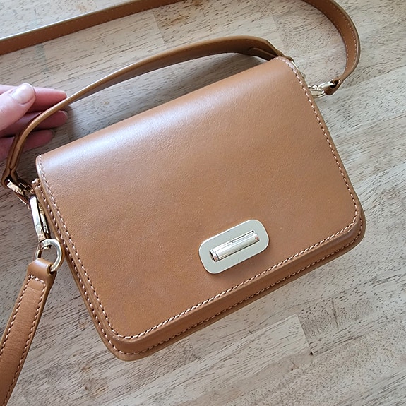 Tommy hilfiger nahkalaukku