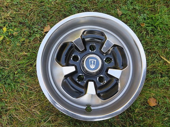 Product image 1 of 3