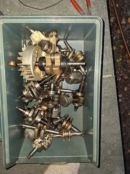 Kampiakseleita Husqvarna moottorisaha