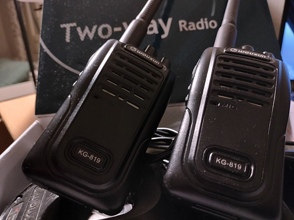 Wouxun KG-819 VHF puhelin