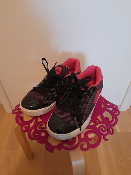 Tyttöjen kengät koko 37