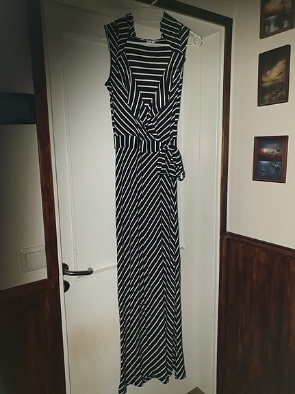 Musta-valkoinen Eny maximekko, kesämekko S/36