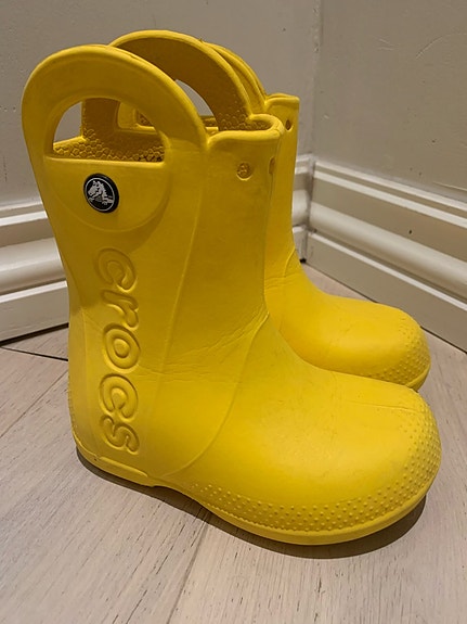 Hyväkuntoiset crocs-kumpparit c10/26