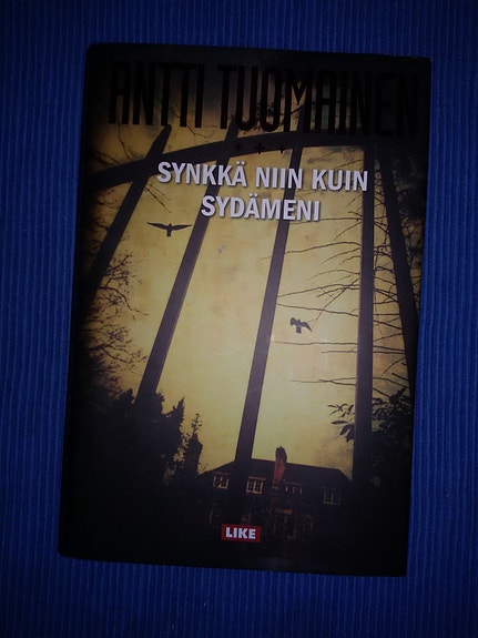 Antti Tuomainen: Synkkä niin kuin sydämeni