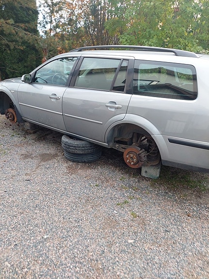 Ford Mondeo Mk3 2005 purkuun