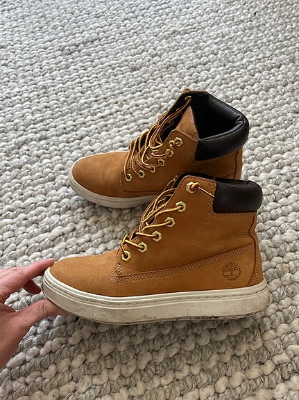 Product image 1 of 4