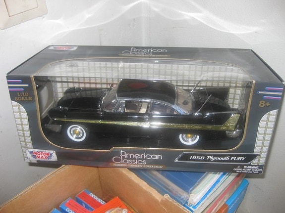Plymouth Fury -58 pienoismalli 1:18