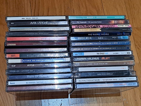 CD-levyjä suomirock ja muu