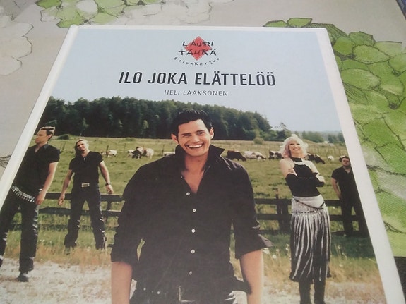 Ilo joka elättelöö. Lauri Tähkä&elonkerjuu