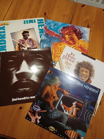 Lp levyt Jimi Hendrix.
