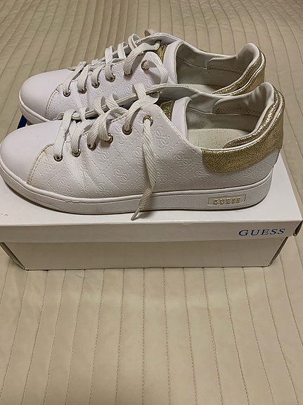 Guess tennarit koko 40