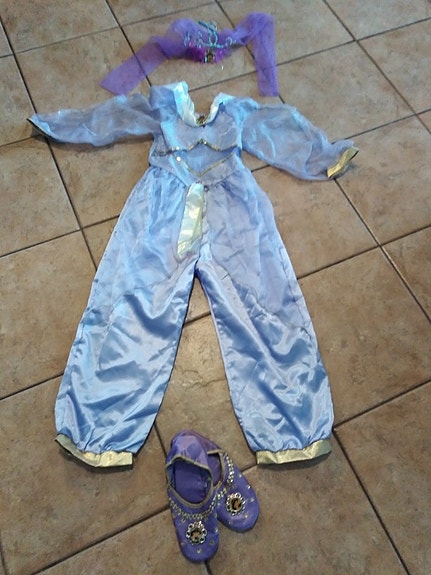 Halloween-asut, 4-8v