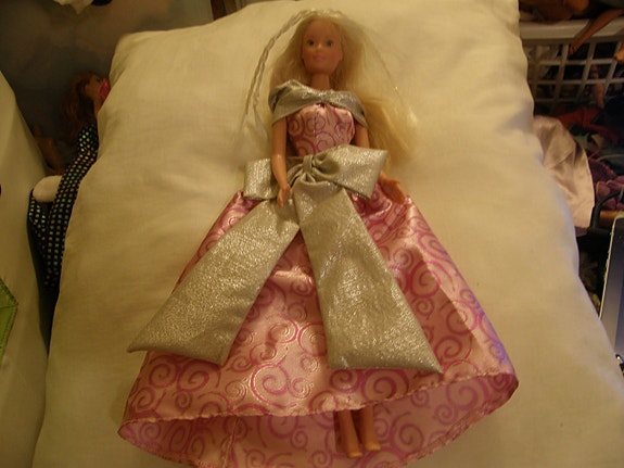 Vaaleatukkainen Steffi - nukke + ihana asu BARBIE