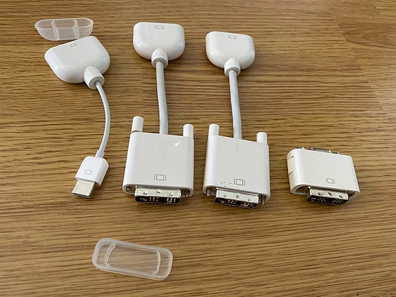 Apple adapterit