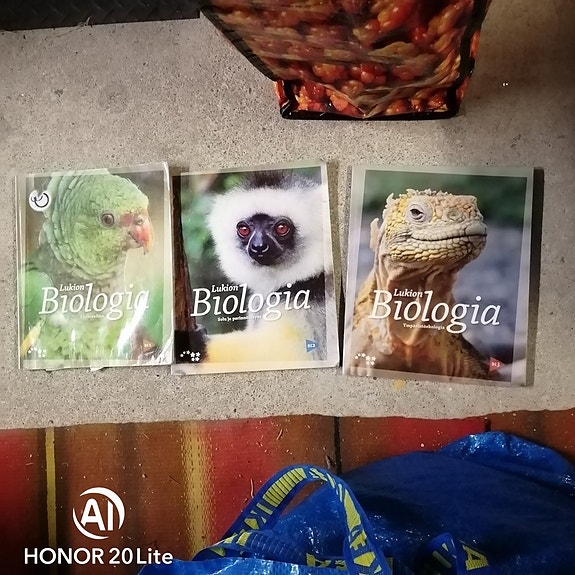 Biologia lukiokirjat