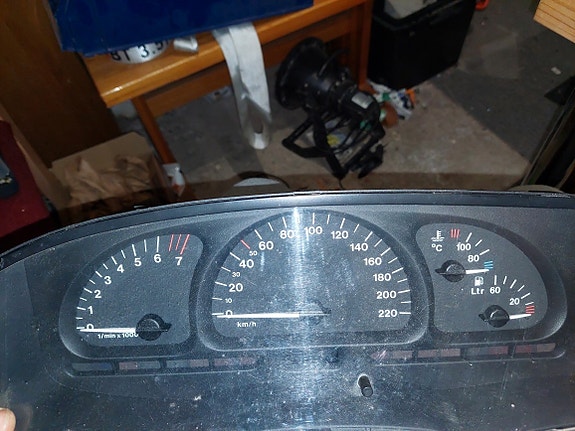 Opel Vectra B mittaristo