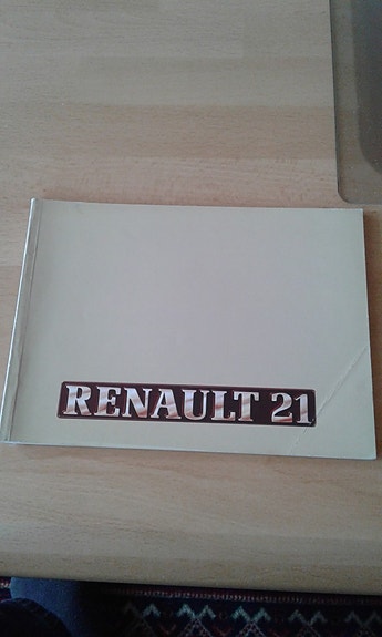 Renault 21 käyttö- ja huolto-ohjekirja
