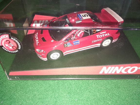 Autorata autoja scalextric, ninco ym