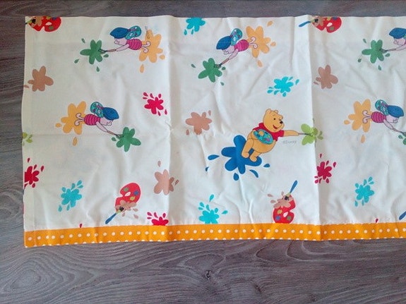 Nalle Puh ja Nasu verhokappa 247x49cm