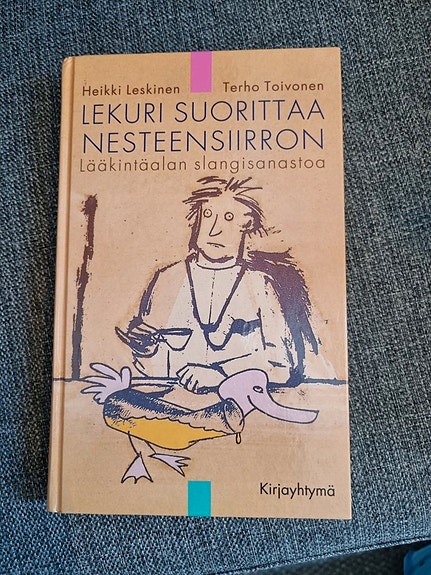 Kirja: Lekuri suorittaa nesteensiirron