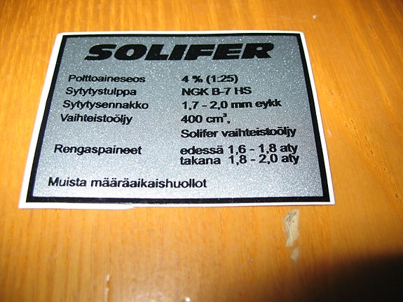 Solifer SM-74-76 Mittaripanelin tarra